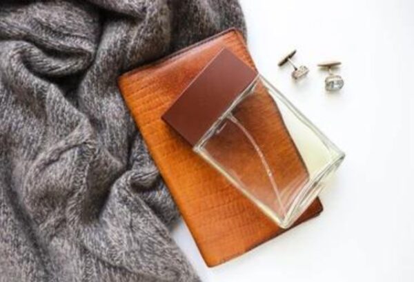 LEATHER BOUQUET — oriental woody scent inspiration